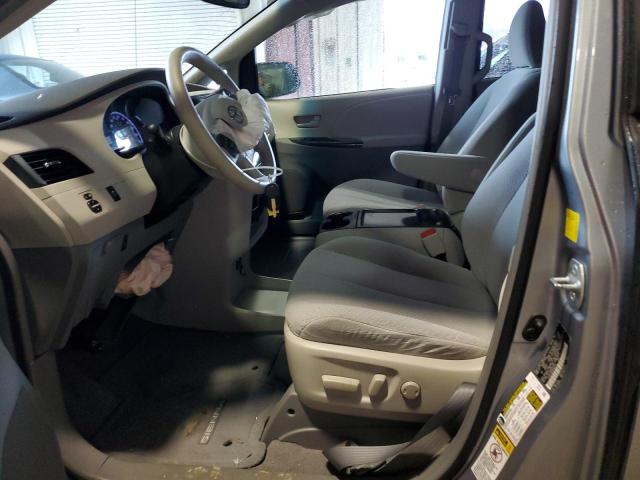 Photo 6 VIN: 5TDKK3DC0BS081915 - TOYOTA SIENNA LE 