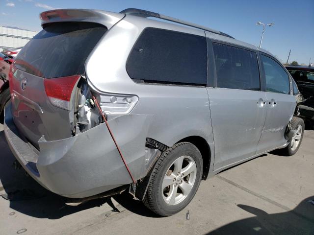 Photo 2 VIN: 5TDKK3DC0BS083051 - TOYOTA SIENNA LE 