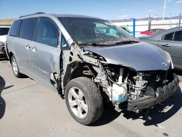 Photo 3 VIN: 5TDKK3DC0BS083051 - TOYOTA SIENNA LE 