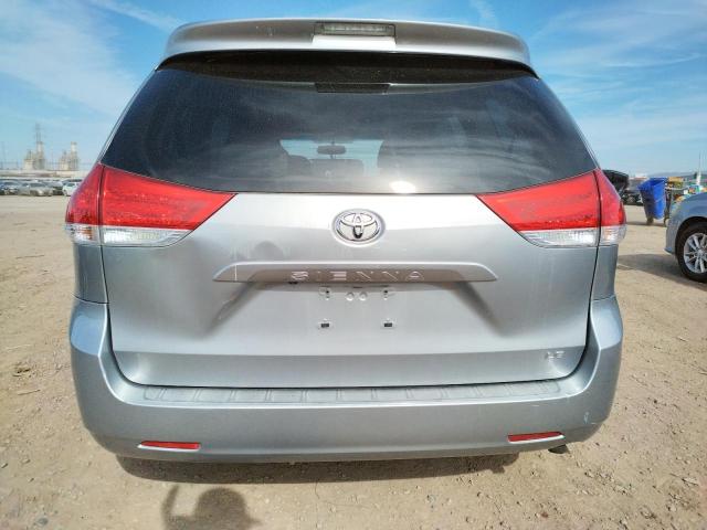 Photo 5 VIN: 5TDKK3DC0BS088461 - TOYOTA SIENNA LE 