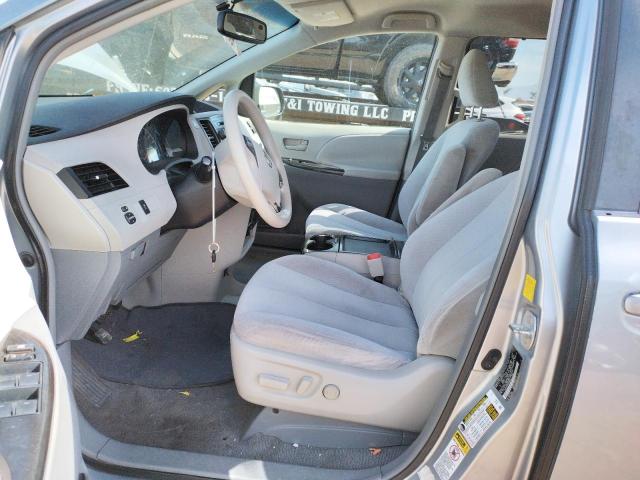 Photo 6 VIN: 5TDKK3DC0BS088461 - TOYOTA SIENNA LE 