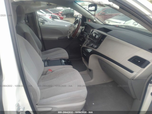 Photo 4 VIN: 5TDKK3DC0BS106456 - TOYOTA SIENNA 