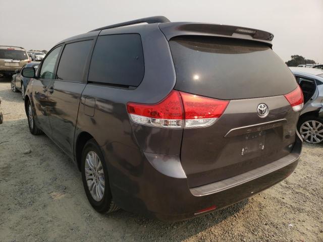 Photo 2 VIN: 5TDKK3DC0BS110233 - TOYOTA SIENNA 