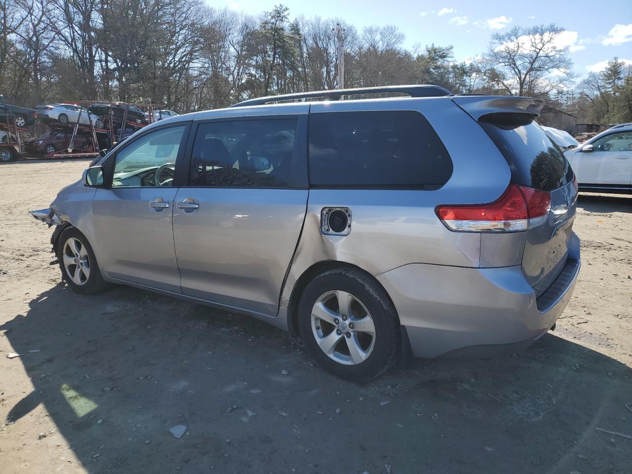 Photo 1 VIN: 5TDKK3DC0BS111687 - TOYOTA SIENNA 