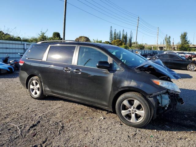 Photo 3 VIN: 5TDKK3DC0BS112144 - TOYOTA SIENNA LE 