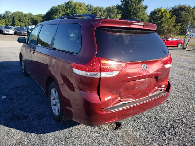 Photo 2 VIN: 5TDKK3DC0BS116145 - TOYOTA SIENNA LE 