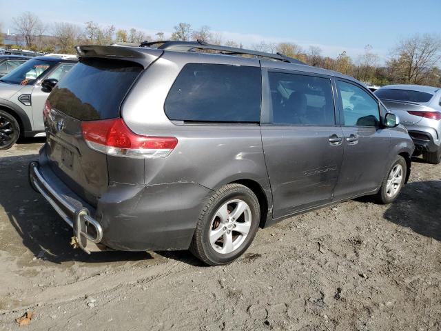 Photo 2 VIN: 5TDKK3DC0BS125220 - TOYOTA SIENNA LE 