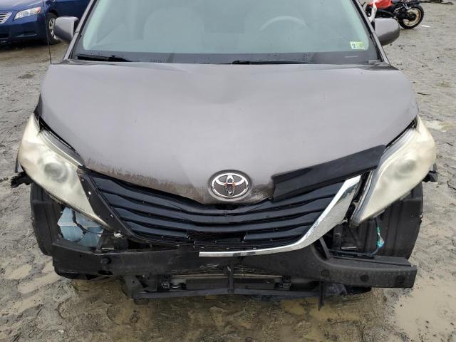 Photo 11 VIN: 5TDKK3DC0BS128148 - TOYOTA SIENNA LE 