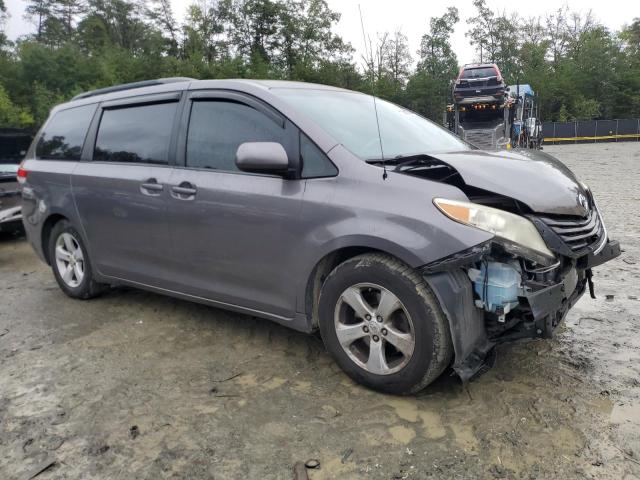 Photo 3 VIN: 5TDKK3DC0BS128148 - TOYOTA SIENNA LE 