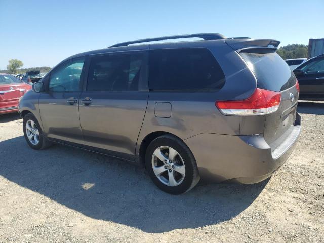 Photo 1 VIN: 5TDKK3DC0BS128862 - TOYOTA SIENNA LE 