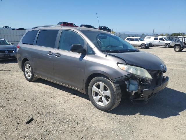 Photo 3 VIN: 5TDKK3DC0BS128862 - TOYOTA SIENNA LE 