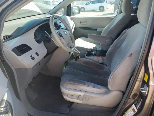 Photo 6 VIN: 5TDKK3DC0BS128862 - TOYOTA SIENNA LE 