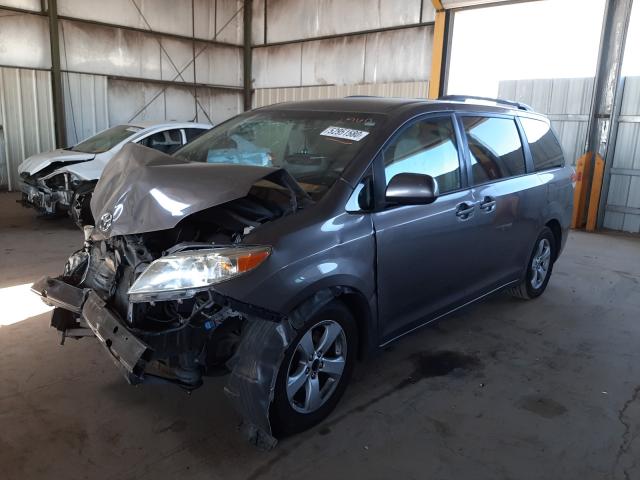 Photo 1 VIN: 5TDKK3DC0BS139330 - TOYOTA SIENNA LE 