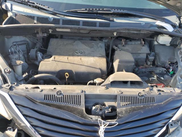 Photo 11 VIN: 5TDKK3DC0BS153213 - TOYOTA SIENNA LE 