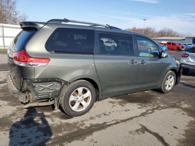 Photo 2 VIN: 5TDKK3DC0BS153213 - TOYOTA SIENNA LE 