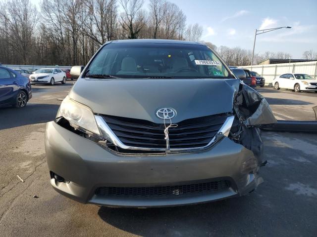 Photo 4 VIN: 5TDKK3DC0BS153213 - TOYOTA SIENNA LE 