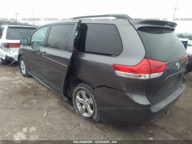 Photo 2 VIN: 5TDKK3DC0BS164759 - TOYOTA SIENNA 