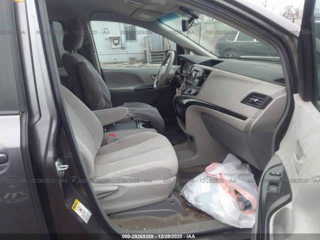 Photo 4 VIN: 5TDKK3DC0BS164759 - TOYOTA SIENNA 