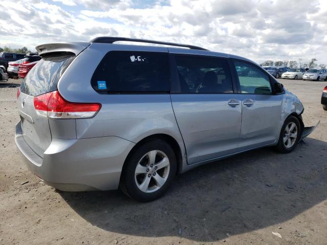 Photo 2 VIN: 5TDKK3DC0BS165863 - TOYOTA SIENNA LE 