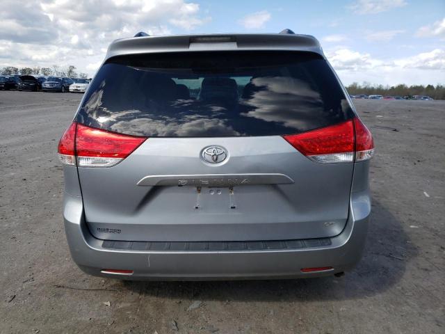 Photo 5 VIN: 5TDKK3DC0BS165863 - TOYOTA SIENNA LE 