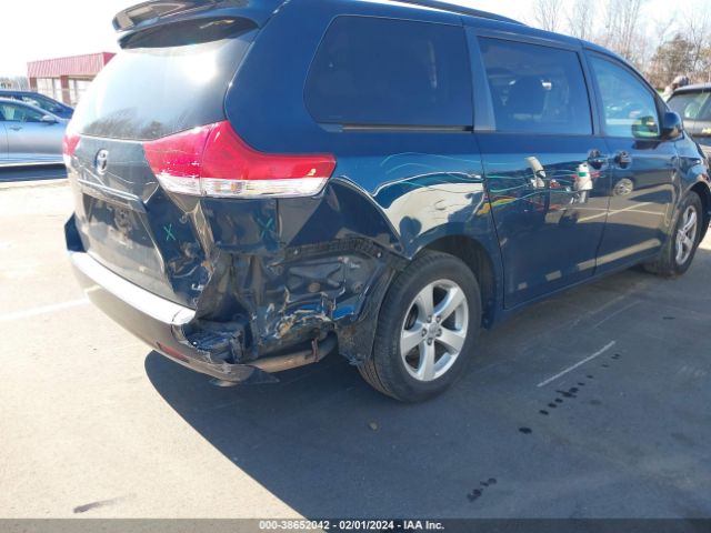 Photo 5 VIN: 5TDKK3DC0CS195284 - TOYOTA SIENNA 