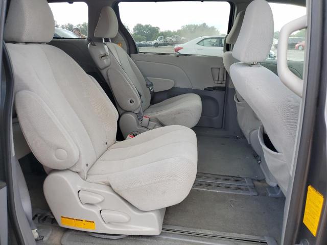 Photo 10 VIN: 5TDKK3DC0CS201262 - TOYOTA SIENNA LE 