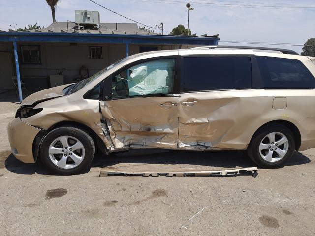 Photo 8 VIN: 5TDKK3DC0CS205229 - TOYOTA SIENNA LE 