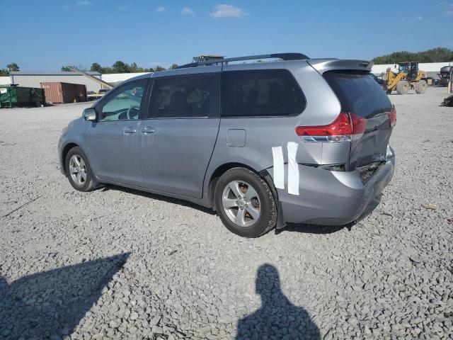 Photo 1 VIN: 5TDKK3DC0CS207451 - TOYOTA SIENNA LE 