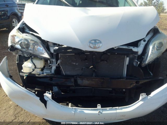 Photo 5 VIN: 5TDKK3DC0CS242958 - TOYOTA SIENNA 