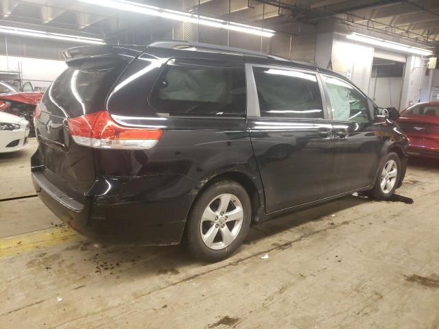 Photo 2 VIN: 5TDKK3DC0CS245147 - TOYOTA SIENNA LE 