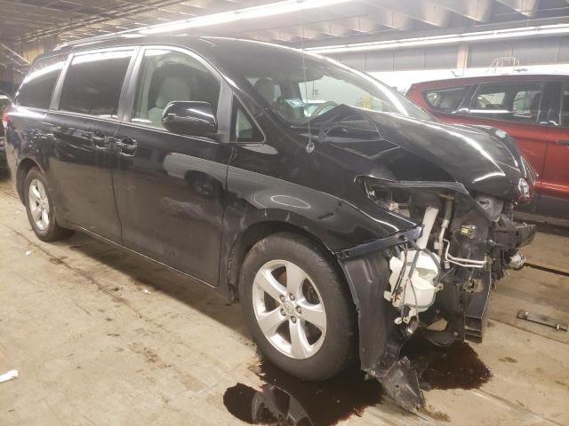 Photo 3 VIN: 5TDKK3DC0CS245147 - TOYOTA SIENNA LE 