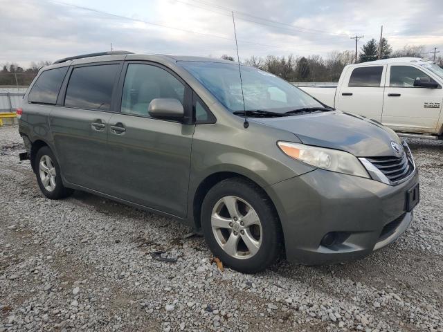 Photo 3 VIN: 5TDKK3DC0CS246184 - TOYOTA SIENNA LE 