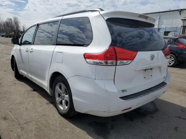 Photo 1 VIN: 5TDKK3DC0CS261266 - TOYOTA SIENNA LE 