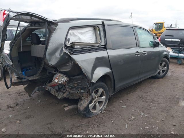 Photo 3 VIN: 5TDKK3DC0CS265222 - TOYOTA SIENNA 