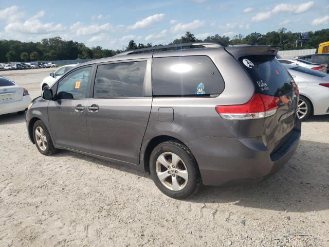 Photo 1 VIN: 5TDKK3DC0CS268296 - TOYOTA SIENNA LE 