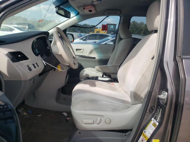 Photo 6 VIN: 5TDKK3DC0CS268296 - TOYOTA SIENNA LE 