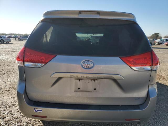 Photo 5 VIN: 5TDKK3DC0DS285620 - TOYOTA SIENNA LE 