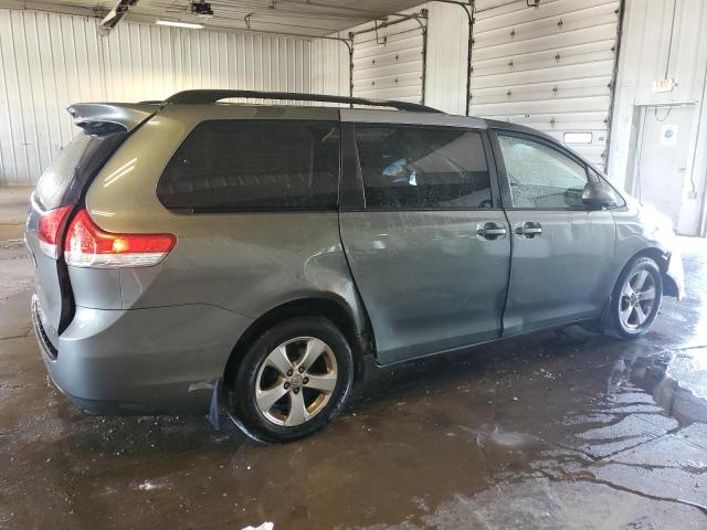 Photo 2 VIN: 5TDKK3DC0DS287416 - TOYOTA SIENNA LE 