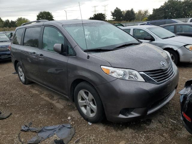 Photo 3 VIN: 5TDKK3DC0DS296942 - TOYOTA SIENNA LE 