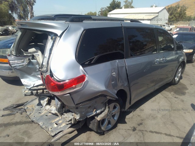 Photo 3 VIN: 5TDKK3DC0DS298402 - TOYOTA SIENNA 