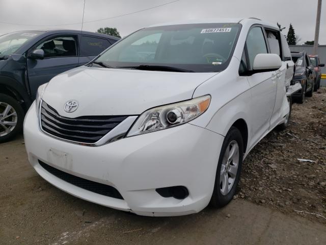 Photo 1 VIN: 5TDKK3DC0DS304196 - TOYOTA SIENNA LE 