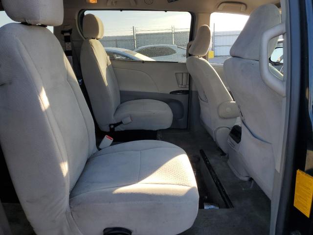 Photo 10 VIN: 5TDKK3DC0DS310290 - TOYOTA SIENNA LE 