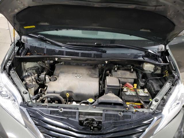 Photo 11 VIN: 5TDKK3DC0DS334119 - TOYOTA SIENNA LE 