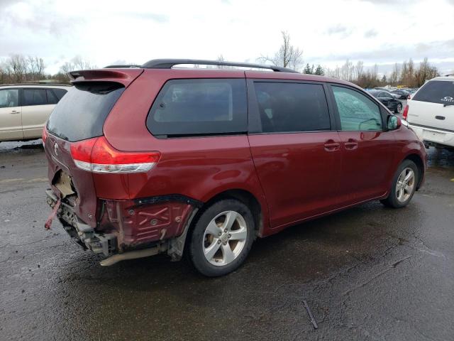 Photo 2 VIN: 5TDKK3DC0DS334833 - TOYOTA SIENNA LE 