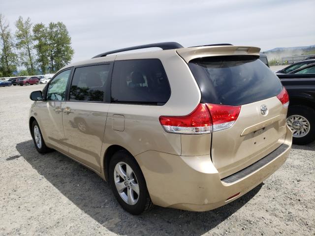 Photo 2 VIN: 5TDKK3DC0DS343371 - TOYOTA SIENNA LE 