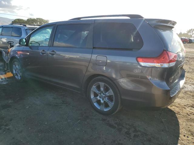 Photo 1 VIN: 5TDKK3DC0DS355407 - TOYOTA SIENNA LE 