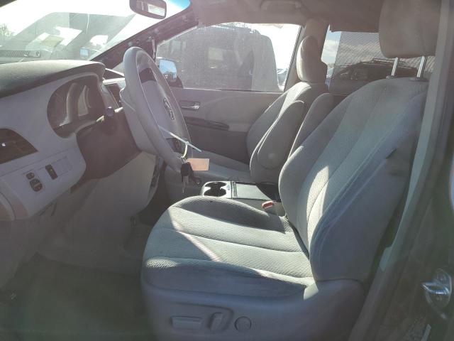 Photo 6 VIN: 5TDKK3DC0DS355407 - TOYOTA SIENNA LE 