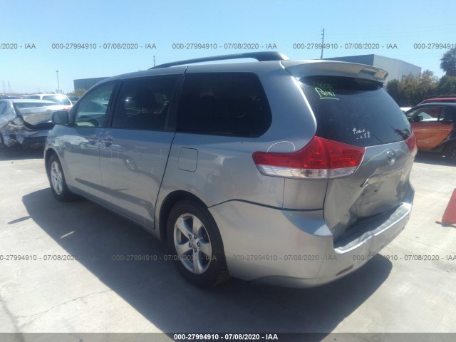 Photo 2 VIN: 5TDKK3DC0DS357836 - TOYOTA SIENNA 