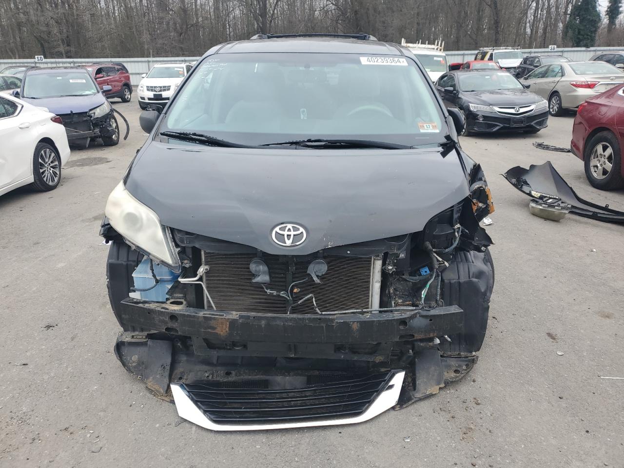 Photo 4 VIN: 5TDKK3DC0DS362843 - TOYOTA SIENNA 