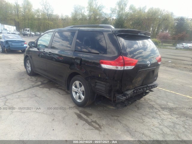 Photo 2 VIN: 5TDKK3DC0DS363765 - TOYOTA SIENNA 